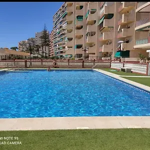 apartamento-reformado-en-primera-linea-de-playa.es-andalucia.com/