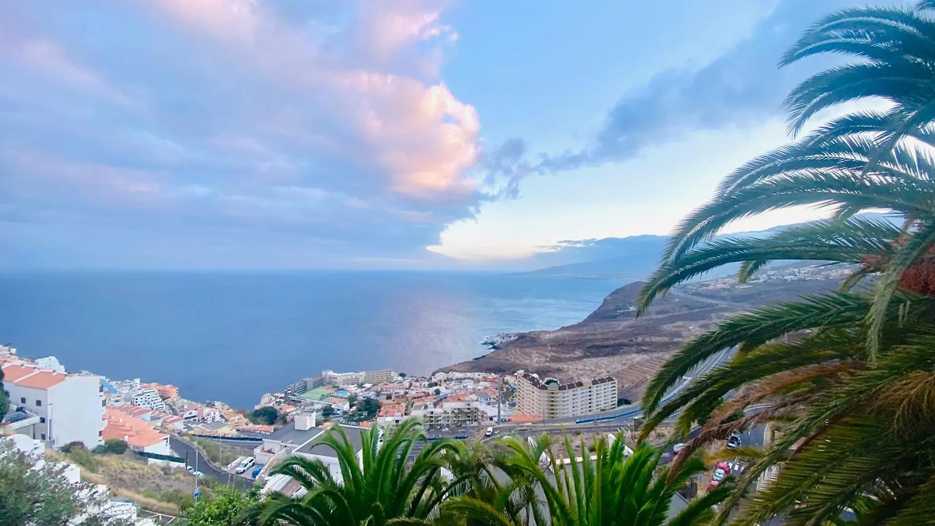 Apartamento Atlantico - Terraza única con vistas al océano - Wifi&Netflix Santa Cruz de Tenerife 0*,  España