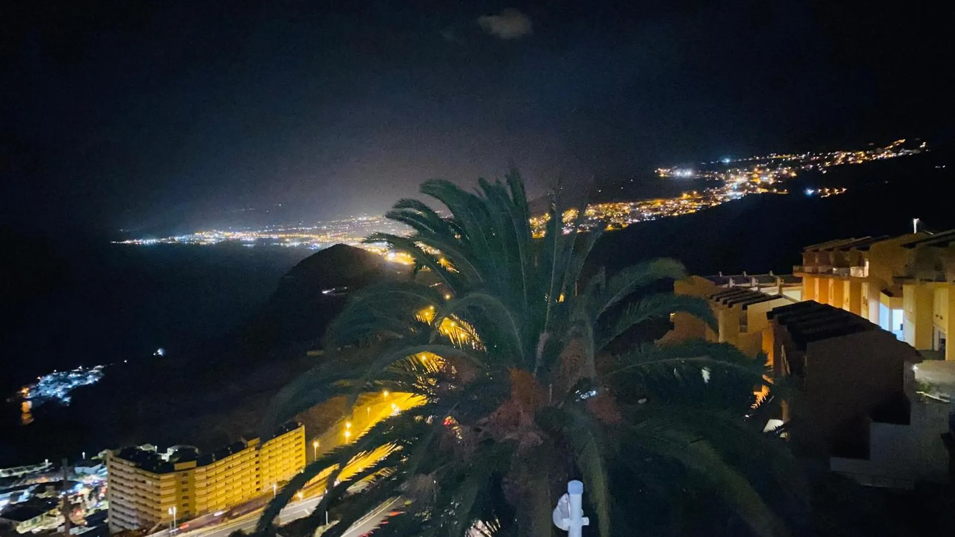 Apartamento Atlantico - Terraza única con vistas al océano - Wifi&Netflix Santa Cruz de Tenerife